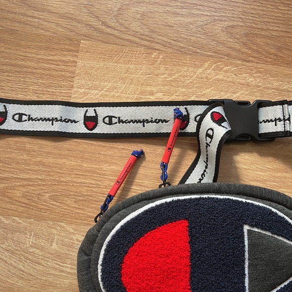 Champion Waistbag - Picture 4 of 4